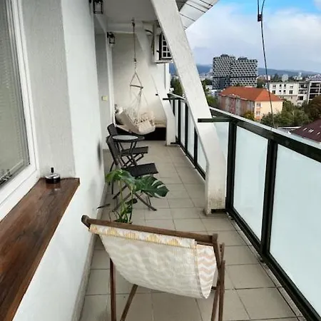 Cute With Amazing Balcony Near Center * ברטיסלאבה