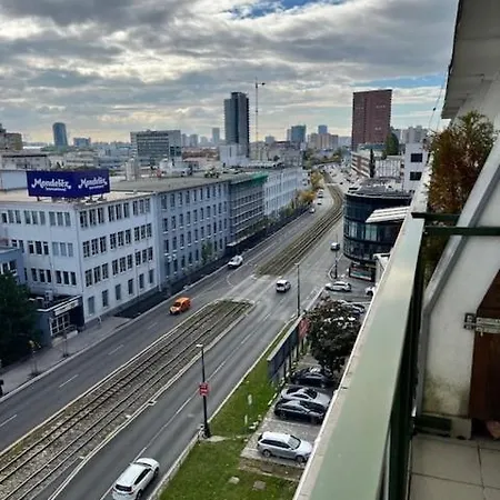 דירה Cute With Amazing Balcony Near Center *