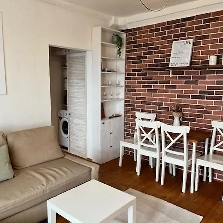 Cute With Amazing Balcony Near Center * ברטיסלאבה