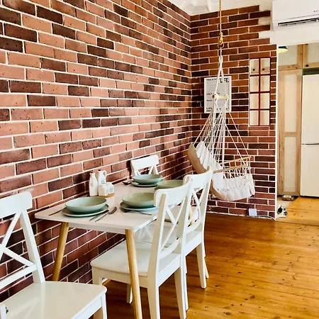 Cozy Vibe With Amazing Terrace Near Main Stadiums *