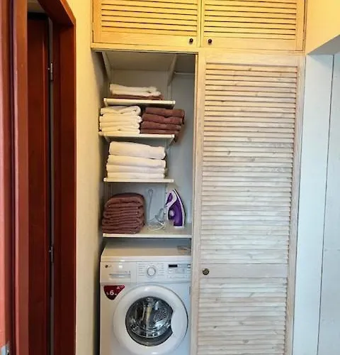 Cute With Amazing Balcony Near Center Apartament