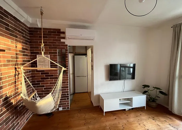 Cute With Amazing Balcony Near Center דירה ברטיסלאבה