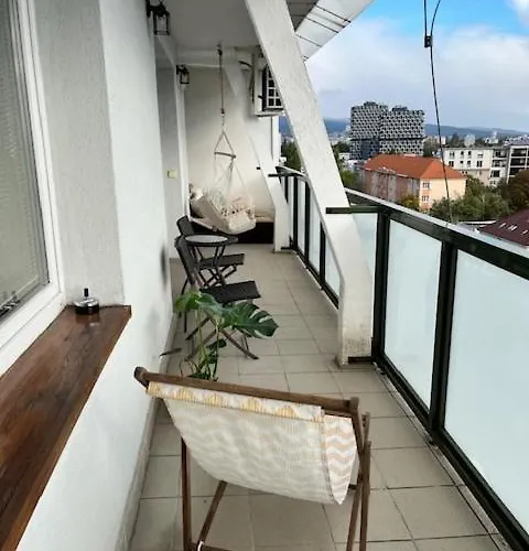 Cute With Amazing Balcony Near Center * ברטיסלאבה